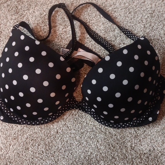 2 VS bras size.36c - Picture 4 of 5